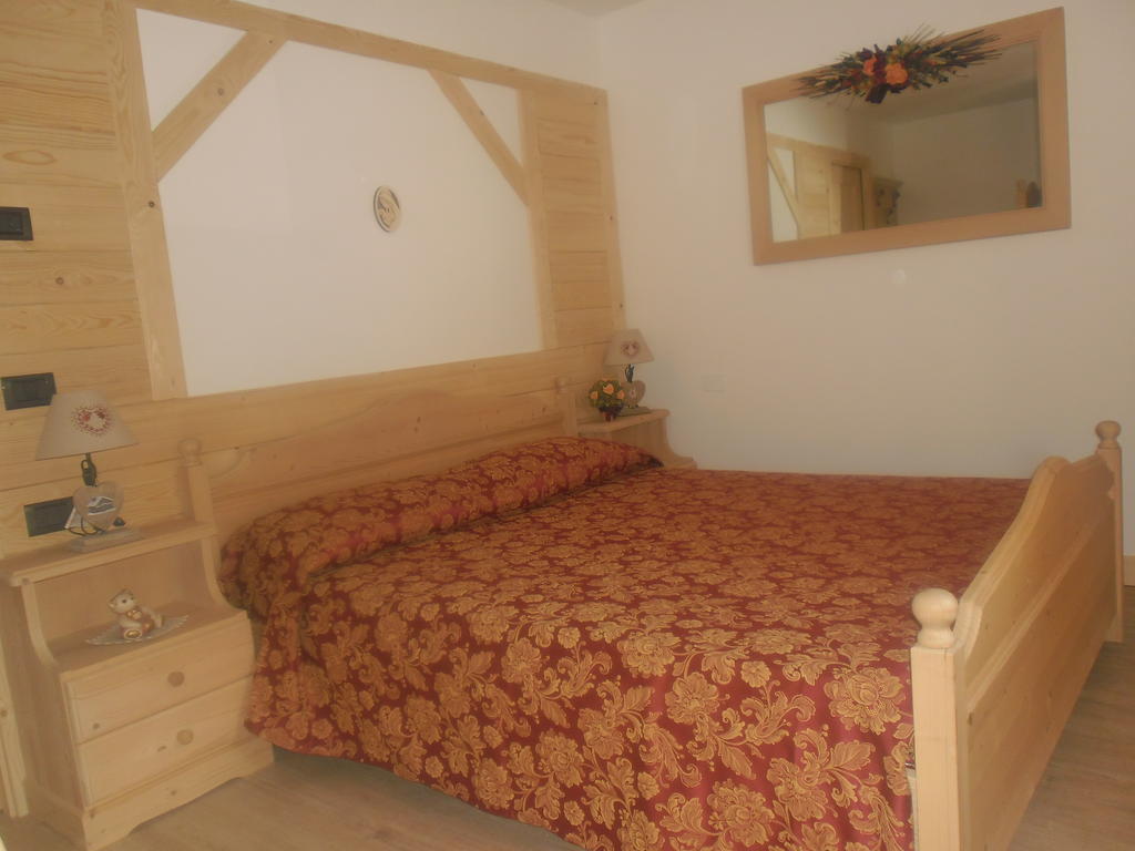 Maso Pin Bed & Breakfast Madonna di Campiglio Phòng bức ảnh